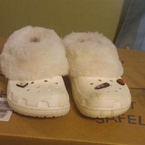 CROCS White Fuzzy Mules